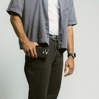 Nomad Modern Leather FolioBookcase Apple iPhone 16 - Zwart