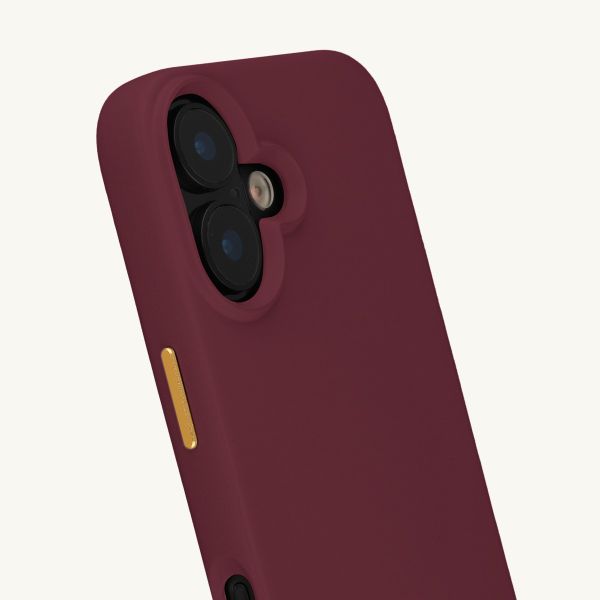 Selencia Rivièra MagSafe Backcover met afneembare haakjes voor de Apple iPhone 16 - Bold Burgundy + Sorbet Pop Polskoord - Pink