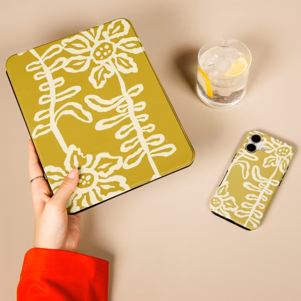 Selencia Vivid Tablet Case Apple iPad Air 11 inch (2026) M4 / (2025) M3 / (2024) M2 / Air 5 (2022) / Air 4 (2020) - Chalky Bloom