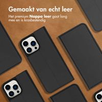 Accezz Premium Leather Slim Bookcase iPhone 14 Pro Max - Zwart