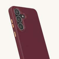 Selencia Rivièra MagSafe Backcover met afneembare haakjes Samsung Galaxy S25 FE - Bold Burgundy