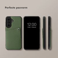 Selencia Riva Backcover met Pashouder Samsung Galaxy A57 (5G) - Sage Green