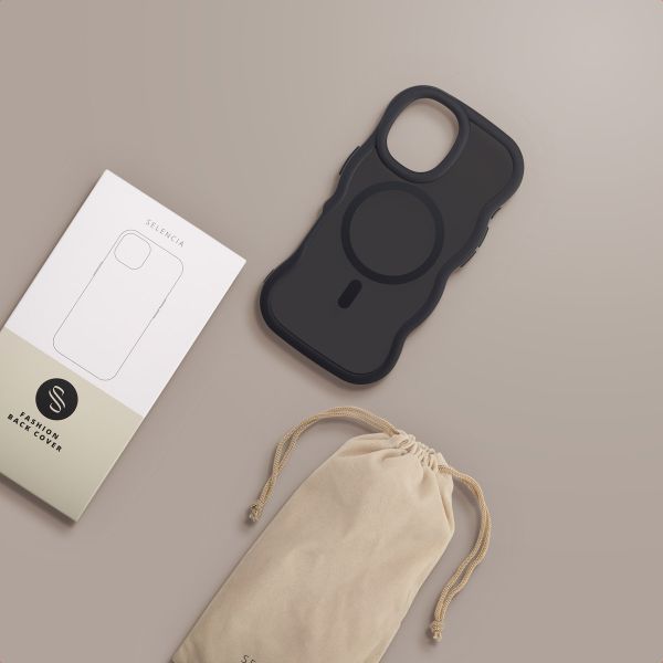 Selencia Wavy Backcover met MagSafe Apple iPhone 17 - Zwart