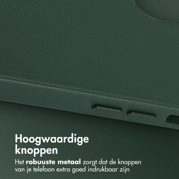 Accezz MagSafe Leather Backcover Apple iPhone 12 (Pro) - Cedar Green