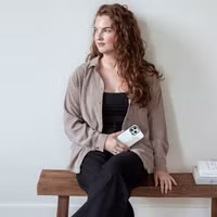 Selencia Vivid Backcover met MagSafe Apple iPhone 13 - Marble Light Brown