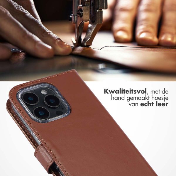 Selencia Echt Leren Bookcase Apple iPhone 16 Pro - Lichtbruin