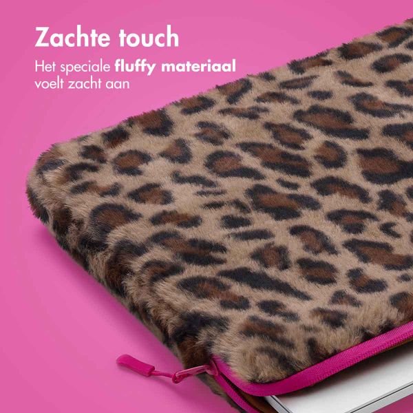 imoshion Fluffy Laptop hoes 15-16 inch - Laptopsleeve - Leopard Pink