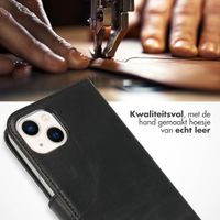 Selencia Echt Lederen Bookcase iPhone 13 - Zwart