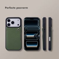 Selencia Riva Backcover met Pashouder Apple iPhone 17 Pro Max - Sage Green