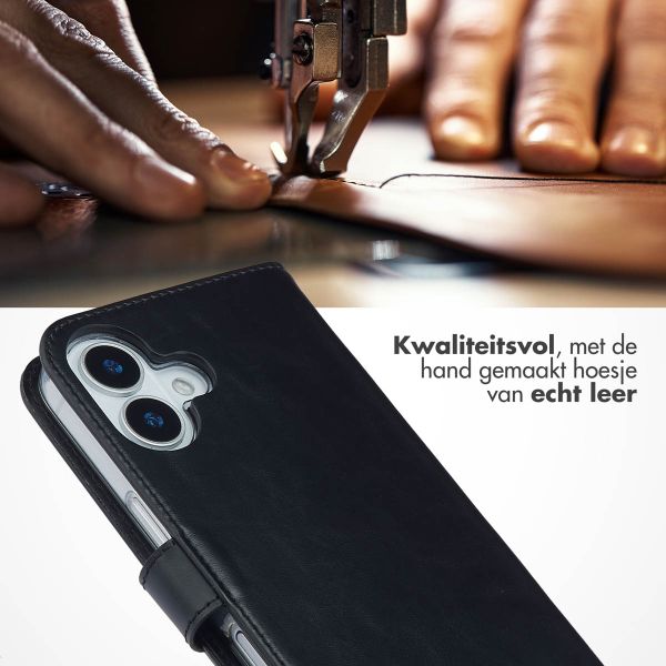 Selencia Echt Leren Bookcase Apple iPhone 17 - Zwart