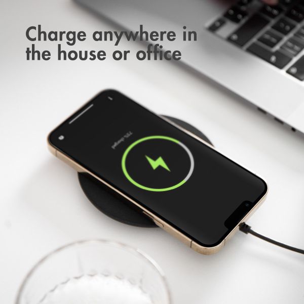 Accezz Qi Soft Touch Wireless Charger Samsung Galaxy S21 - Draadloze oplader - 10 Watt - Zwart