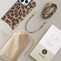 Selencia Nova Backcover met koord en pashouder iPhone 14 Pro - Leopard