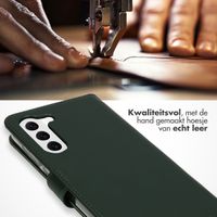 Selencia Echt Leren Bookcase Samsung Galaxy S23 - Groen