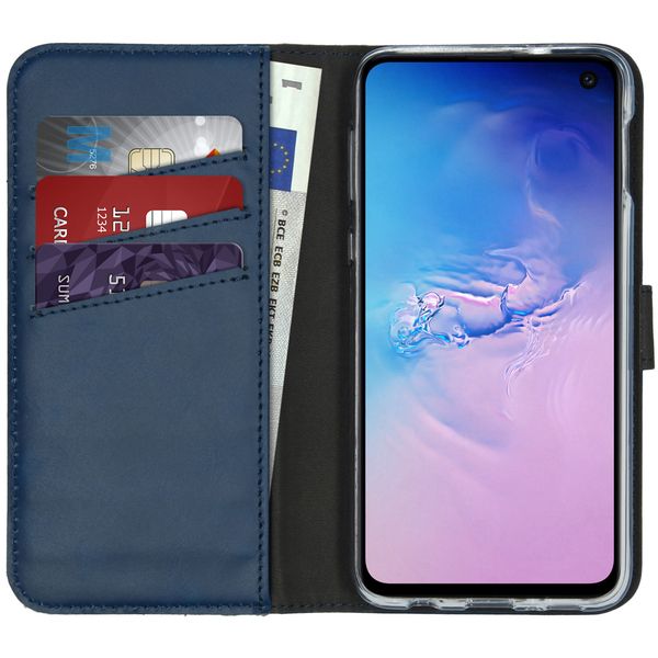 Selencia Echt Lederen Bookcase Samsung Galaxy S10e - Blauw