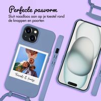 Gepersonaliseerd Color Backcover MagSafe met afneembaar koord en polaroid  iPhone 15 - Ash Blue