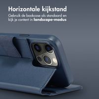 Accezz Leather Bookcase 2-in-1 met MagSafe Apple iPhone 15 Pro Max - Nightfall Blue