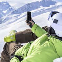 Redpepper Dot Plus Waterproof Backcover Apple iPhone 12 - Zwart