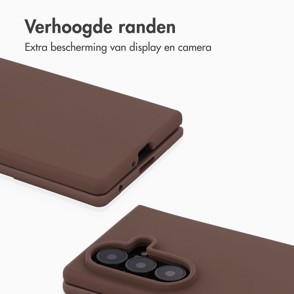 Accezz Liquid Silicone Backcover met MagSafe Samsung Galaxy Z Fold 8 Ultra - New Tea Brown