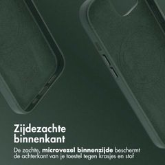 Accezz MagSafe Leather Backcover Apple iPhone 13 - Cedar Green