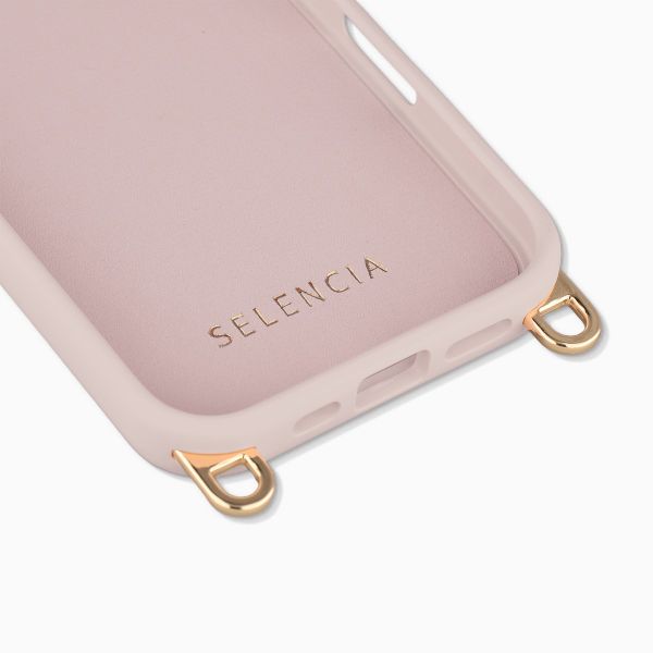 Selencia Rivièra MagSafe Backcover met afneembare haakjes voor de Apple iPhone 17 - Sorbet Pink + Chain Charm - Silver