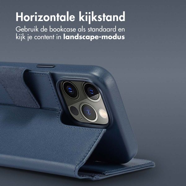 Accezz Leather Bookcase 2-in-1 met MagSafe Apple iPhone 15 Pro Max - Nightfall Blue