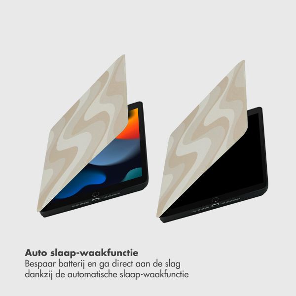 Selencia Vivid tablethoes Apple iPad 9 (2021) 10.2 inch / iPad 8 (2020) 10.2 inch / iPad 7 (2019) 10.2 inch - Desert Waves Beige