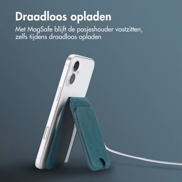 Accezz Vintage Leather MagSafe Kaarthouder met Standaard - Smokey Green