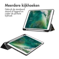 imoshion Design Trifold Bookcase Apple iPad 6 (2018) 9.7 inch / iPad 5 (2017) 9.7 inch / Air 2 (2014)/Air 1 (2013) - Black Marble