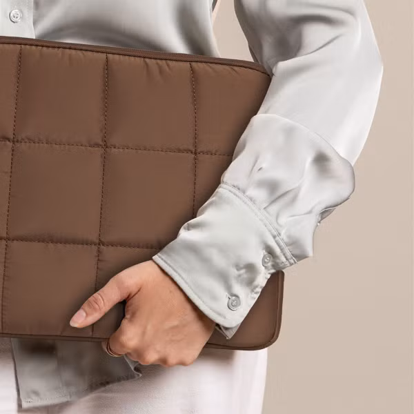 Selencia Puffy Laptop hoes 13-14 inch - Laptopsleeve - Mocha Brown