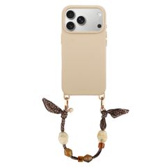 Selencia Rivièra MagSafe Backcover met afneembare haakjes voor de Apple iPhone 17 Pro Max - Milky Latte + Satin Stone Polskoord - Brown