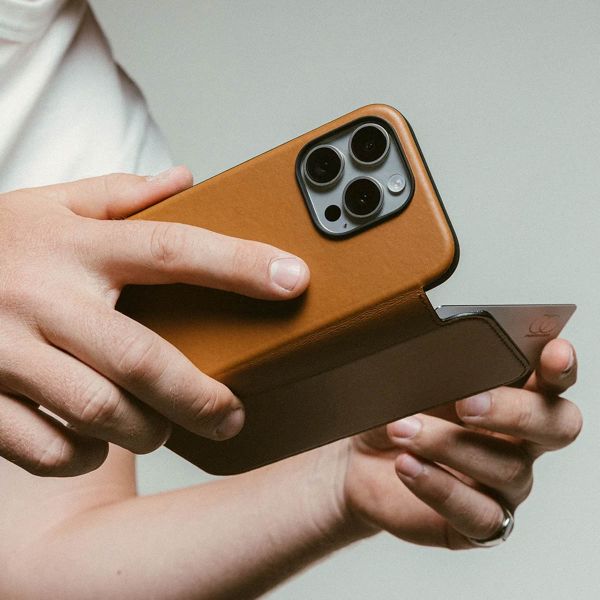 Nomad Modern Leather FolioBookcase Apple iPhone 16 Pro Max - English Tan