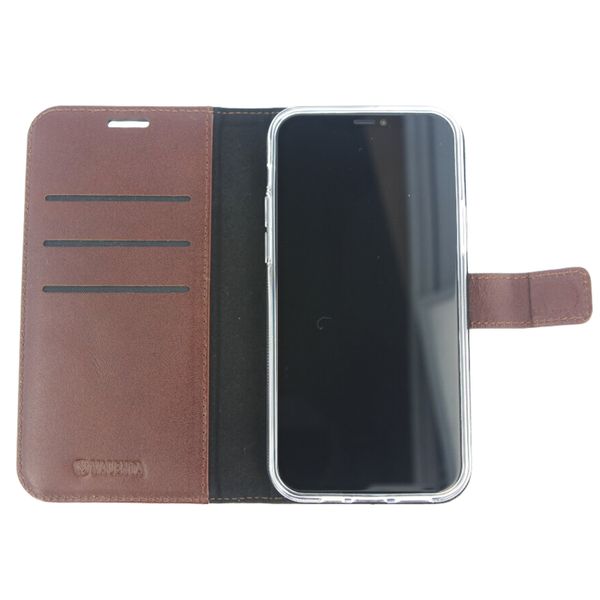 Valenta Leather Bookcase iPhone 12 (Pro) - Bruin