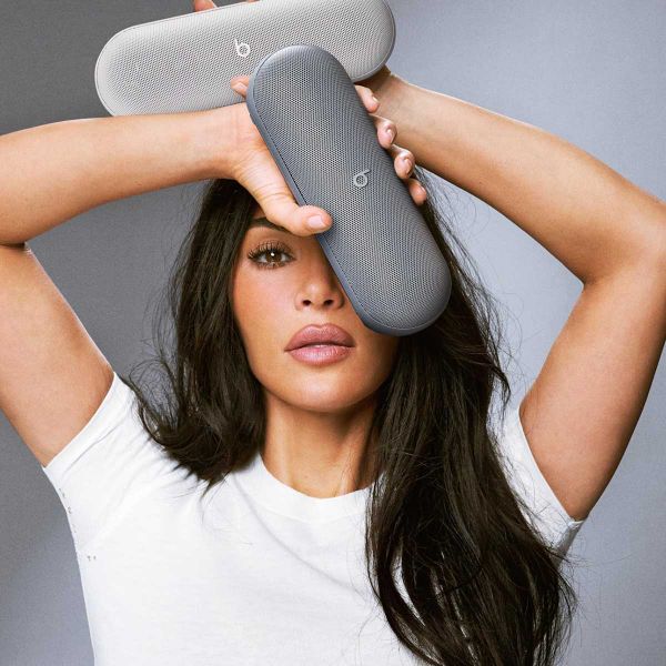 Beats Pill x Kim Kardashian Bluetooth Speaker - Gen3 - Dark Gray