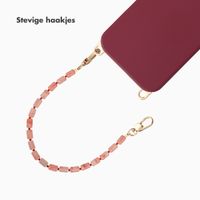 Selencia Rivièra MagSafe Backcover met afneembare haakjes voor de Apple iPhone 15 - Bold Burgundy + Sorbet Pop Polskoord - Pink