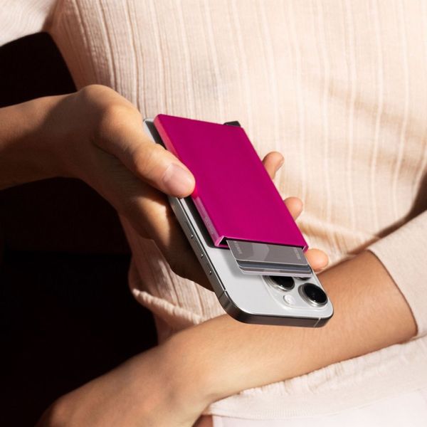 Secrid Cardprotector MagSafe - Pashouder - Fuchsia