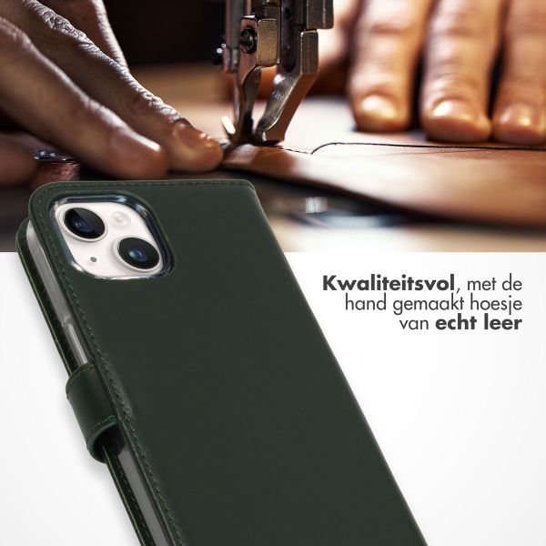 Selencia Echt Lederen Bookcase iPhone 15 - Groen