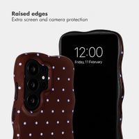 Selencia Vivid Wavy Back Cover with MagSafe Samsung Galaxy S26 Ultra - Happy Dots Chocolate
