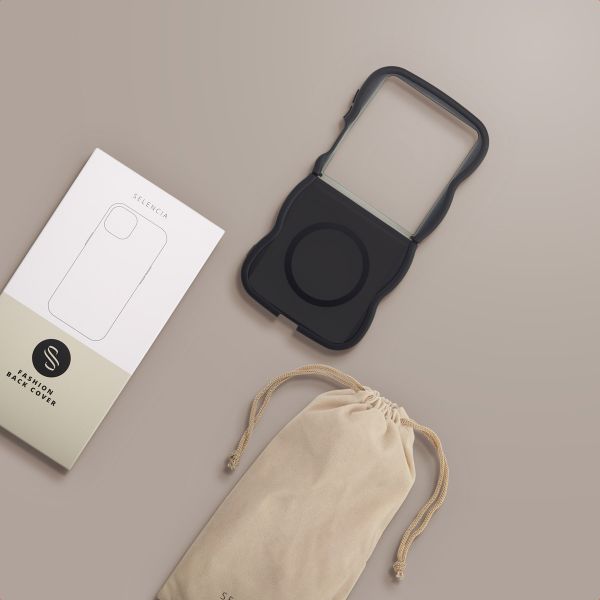 Selencia Wavy Backcover met MagSafe Samsung Galaxy Z Flip 7 - Zwart