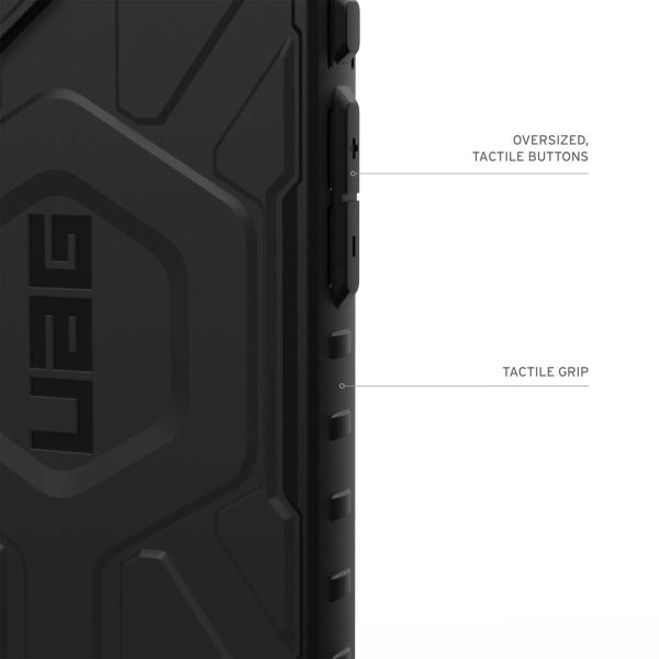 UAG Pathfinder Backcover MagSafe Apple iPhone 16 Plus - Zwart