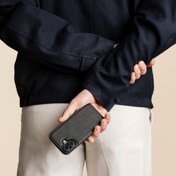 Accezz Edge Back Cover with MagSafe Apple iPhone 18 Pro / 17 Pro - Black