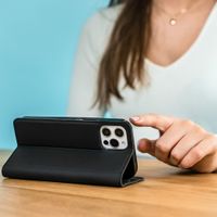 imoshion Slim Folio Bookcase iPhone 12 (Pro) - Zwart