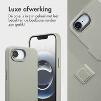 Accezz Leather Bookcase 2-in-1 met MagSafe Apple iPhone 16e - Light Grey
