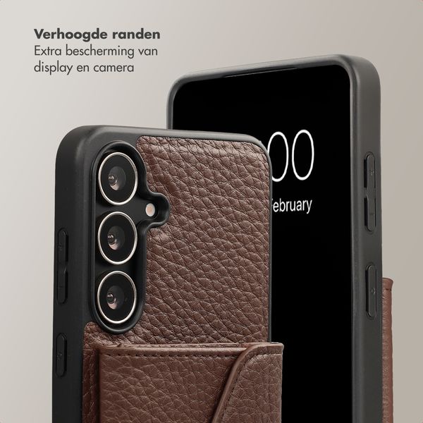 Selencia Sera Telefoonhoes met Koord en Envelop Pashouder Samsung Galaxy S25 FE - Chocolate Brown