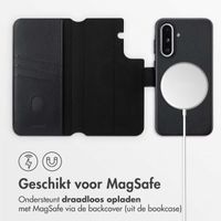 Accezz Leather Bookcase 2-in-1 met MagSafe Samsung Galaxy A36 / A56 - Onyx Black