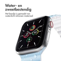 imoshion Magnetisch Siliconen bandje Apple Watch Series 1 t/m 9 / SE (38/40/41 mm) | Series 10 / 11 (42 mm) - Blauw & Wit
