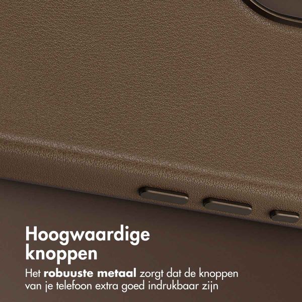 Accezz MagSafe Leather Backcover Apple iPhone 17 - Coffee Brown