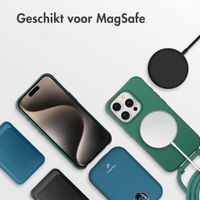 imoshion Color Backcover met afneembaar koord met MagSafe Apple iPhone 15 Pro - Donkergroen