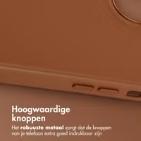 Accezz MagSafe Leather Backcover Apple iPhone 13 - Sienna Brown