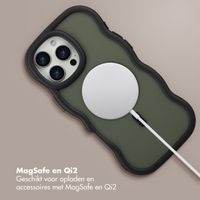 Selencia Wavy Backcover met MagSafe Apple iPhone 16 Pro Max - Zwart