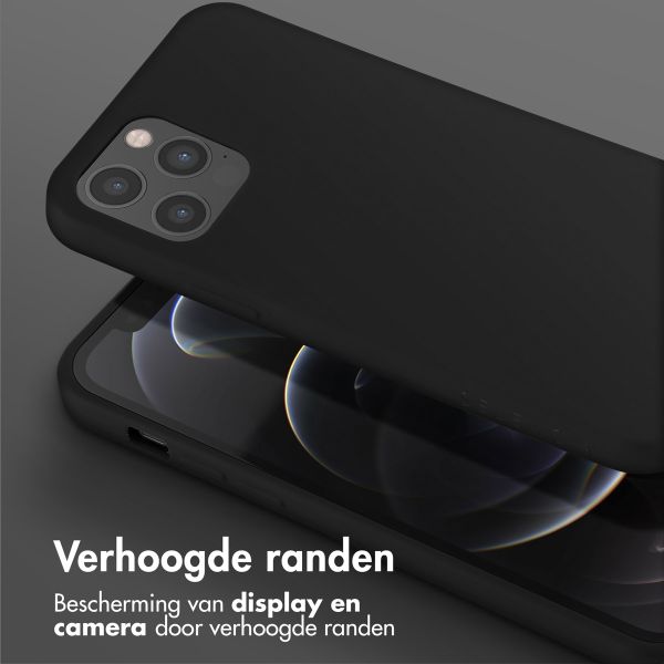 Selencia Siliconen hoesje met afneembaar koord Apple iPhone 12 (Pro) - Zwart